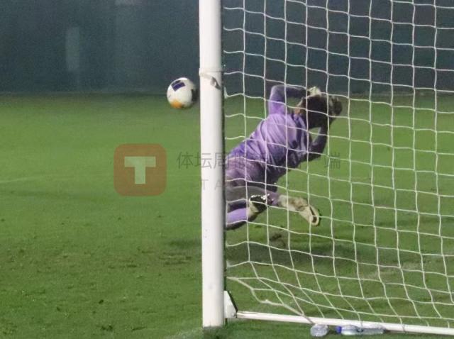 国奥与乌兹赛后再次加赛点球 三人罚丢4比5告负